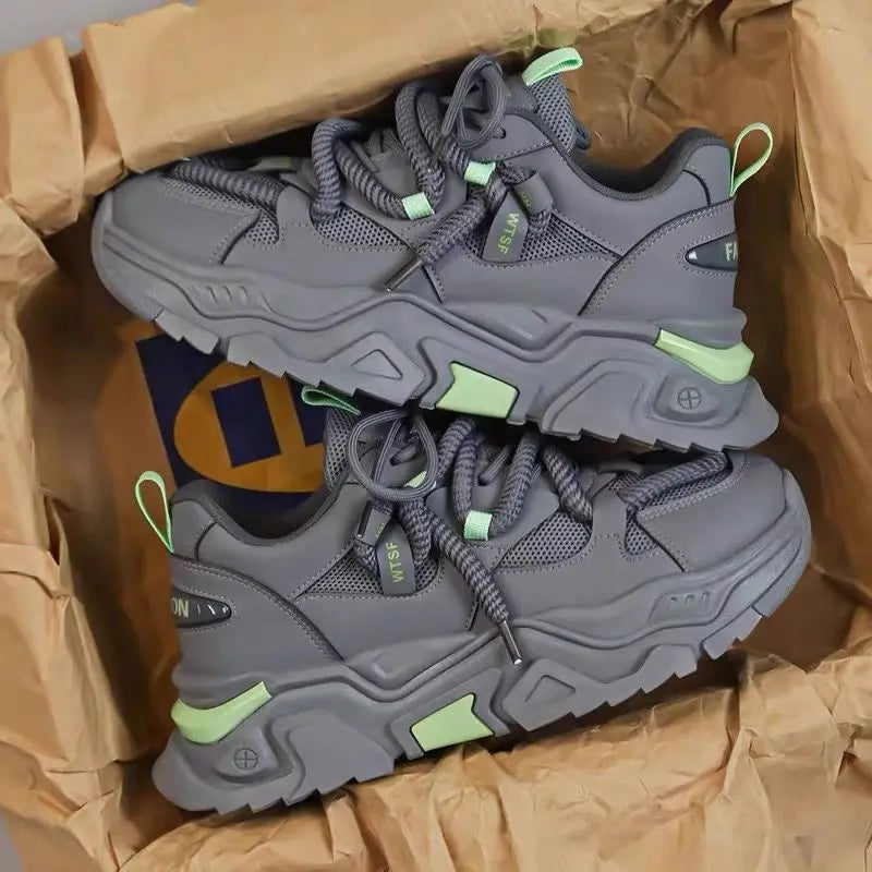 Sapatos casuais encantadores para jovens universitários